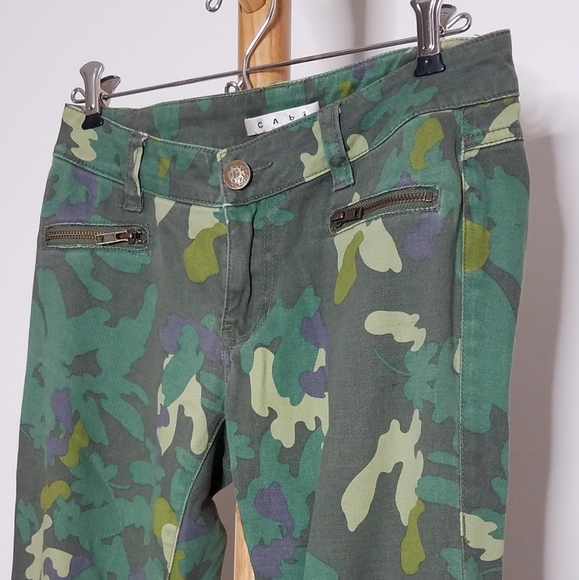 CAbi Clover Camo Jeggings Size 0 - Picture 5 of 8